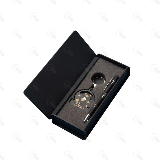 بوكس (ديزاين الفضاء كود 1) قلم معدن وميدالية خشب طبقتين