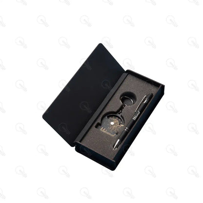 بوكس (ديزاين الشجر) قلم معدن وميدالية خشب طبقتين