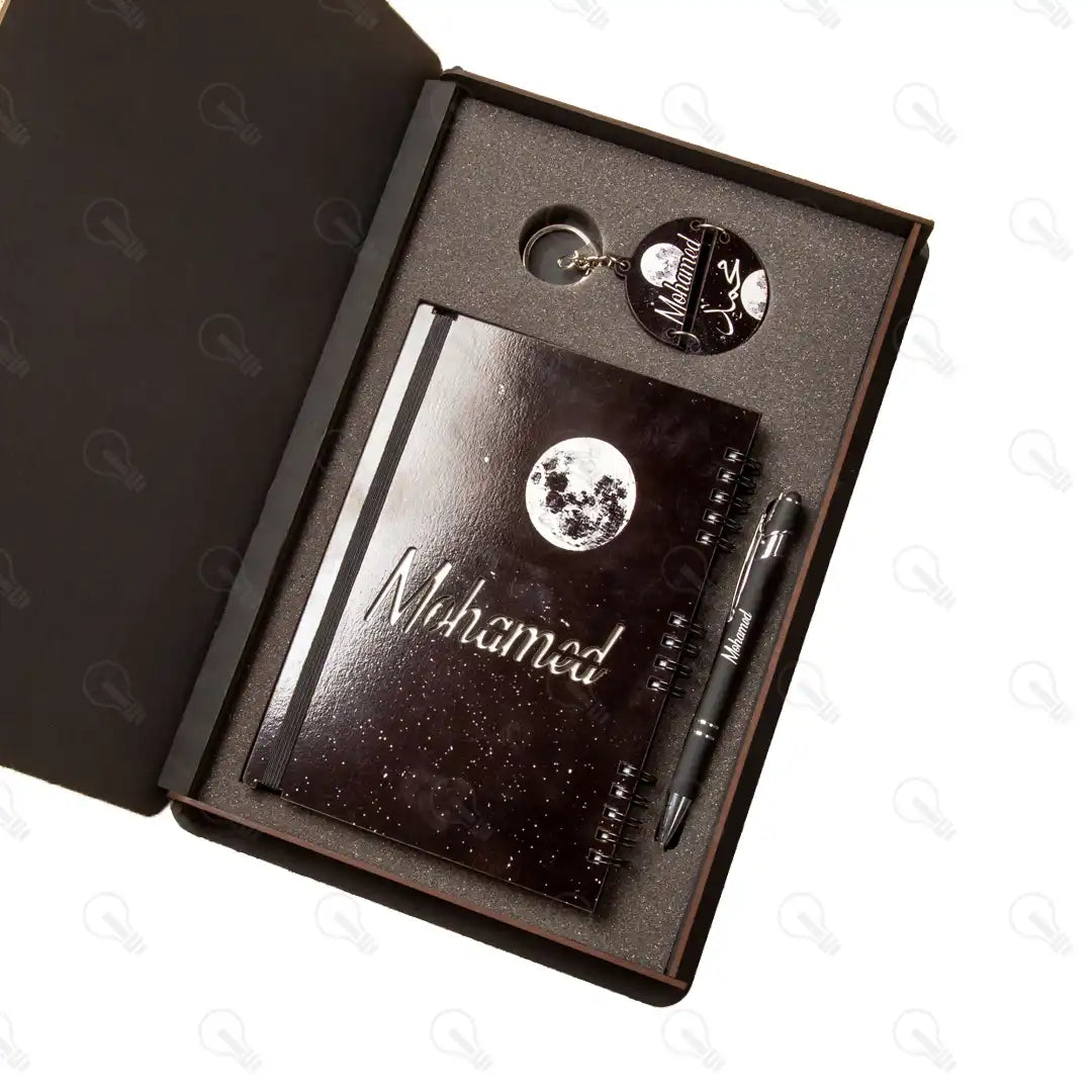 بوكس نوت بوك خشب وقلم معدن و ميدالية خشب نصين (كود 2)