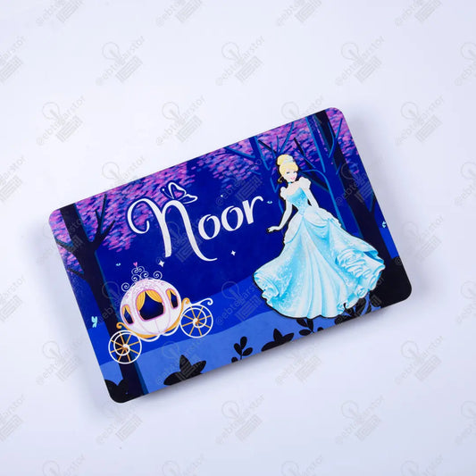 بوكس نوت بوك خشب (ديزاين سندريلا) وقلم معدن وميدالية خشب