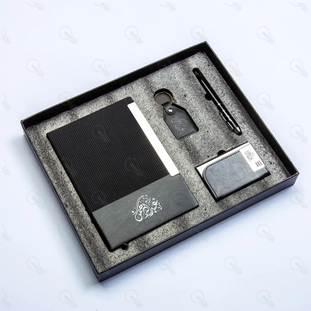 بوكس هارد كوفر ونوت بوك جلد وقلم وميدالية جلد وكراتة معدن