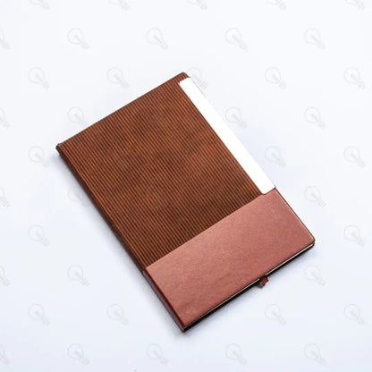 بوكس هارد كوفر ونوت بوك جلد وقلم وميدالية جلد وكراتة معدن