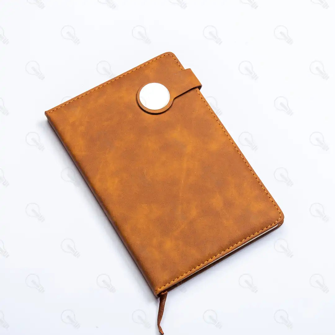 بوكس هارد كوفر ونوت بوك جلد وقلم وميدالية جلد وكراتة معدن