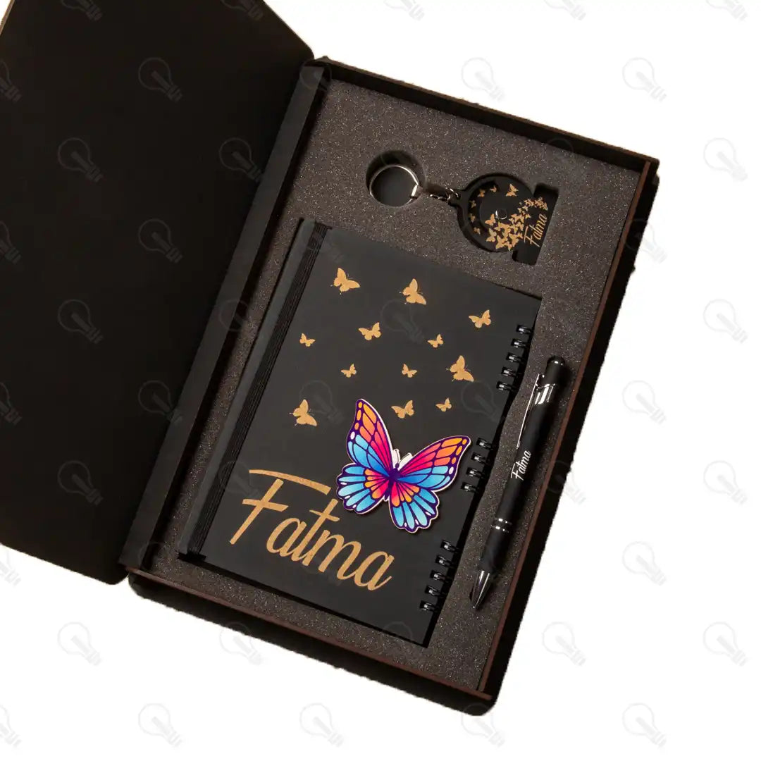 بوكس نوت بوك خشب وقلم معدن و ميدالية خشب طبقتين (ديزاين الفراشة كود 2)