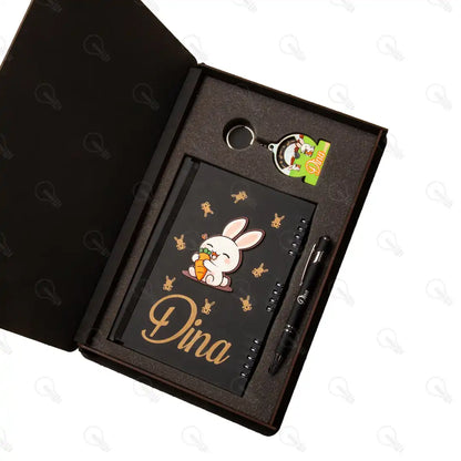 بوكس نوت بوك خشب وقلم معدن و ميدالية خشب طبقتين (ديزاين الارنب)