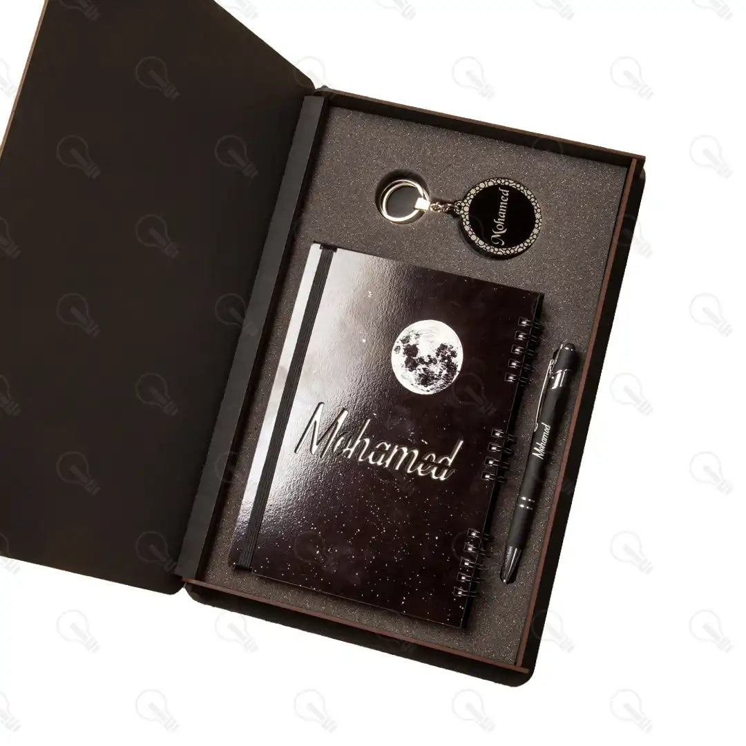 بوكس نوت بوك خشب وقلم معدن و ميدالية اكريليك (كود 6)