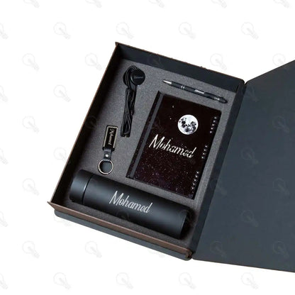 بوكس مج ديجيتال ونوت بوك خشب وقلم معدن و ميدالية اكريليك ووصلة مضيئة